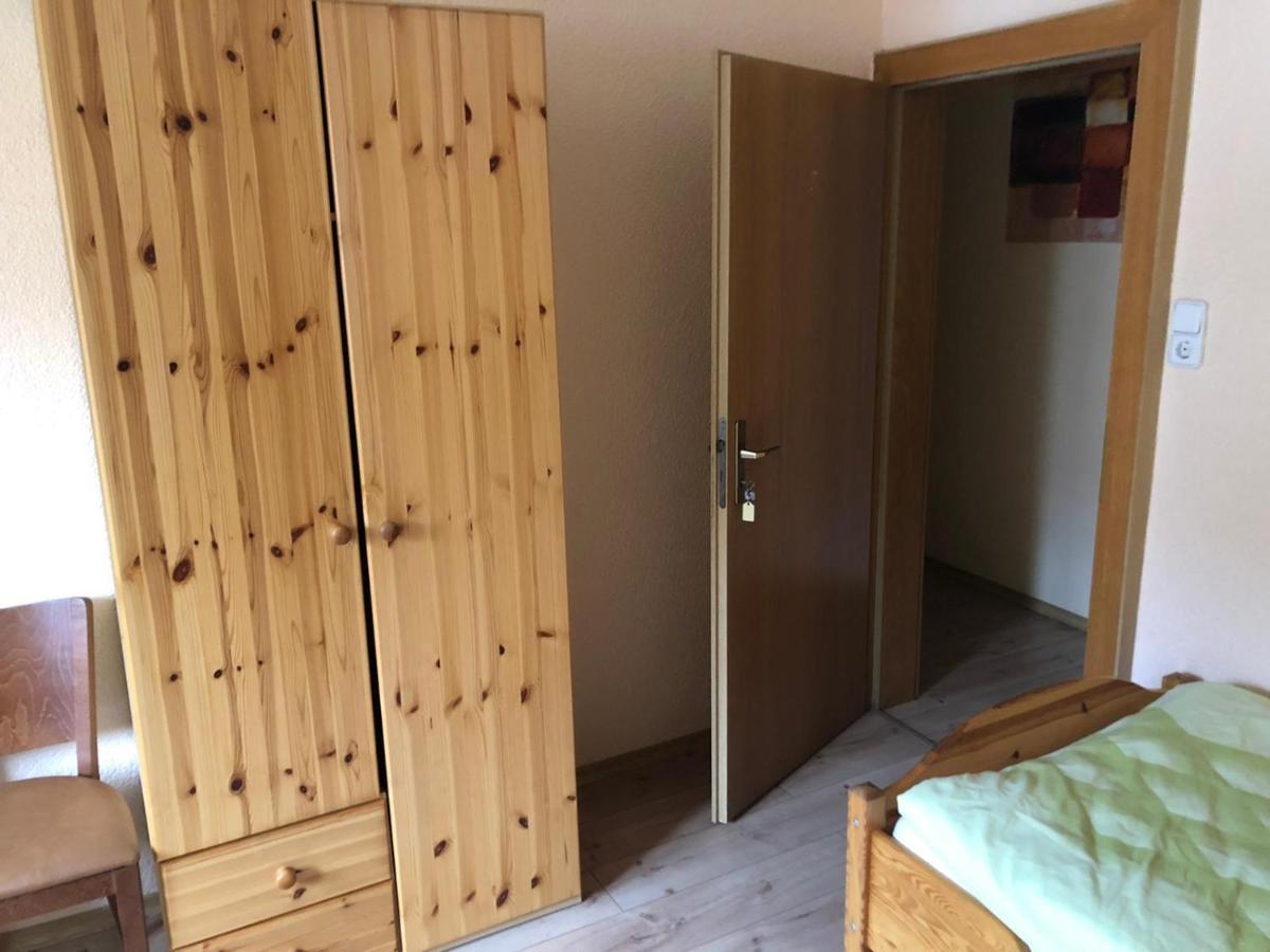Monteurunterkunft Oberhausen-Rheinhausen Buitenkant foto